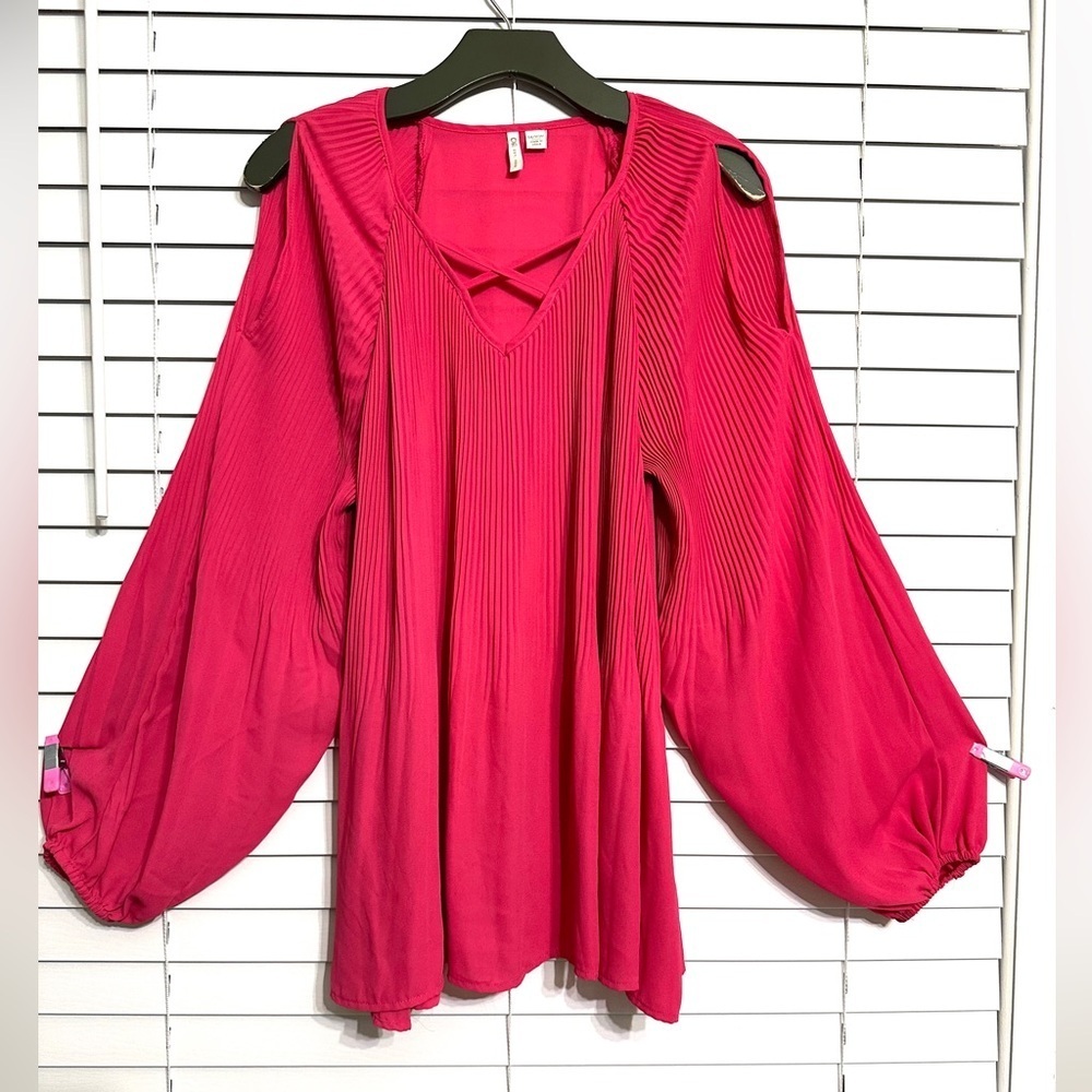 🛍️Cato gorgeous pleated balloon sleeve blouse Size 14-16W excellent condition.
